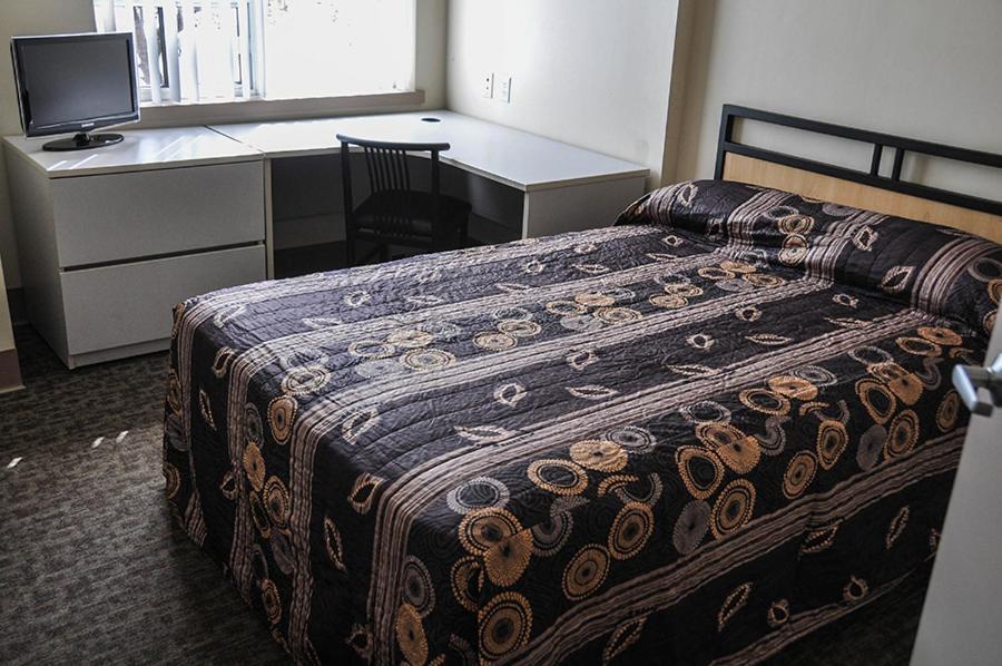 Residence & Conference Centre - Kitchener-Waterloo Экстерьер фото